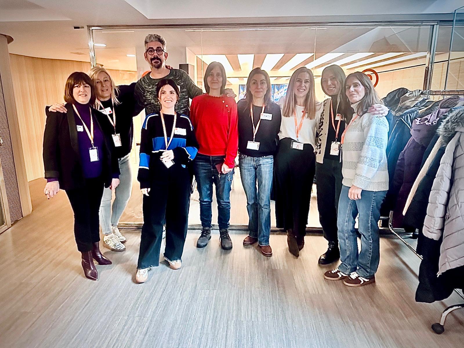 Descubre cómo la mentoría para jóvenes transforma vidas y empresas. En ImpactCo, a través del Board 2030 y Fundación Exit, construimos puentes frente al abandono escolar.